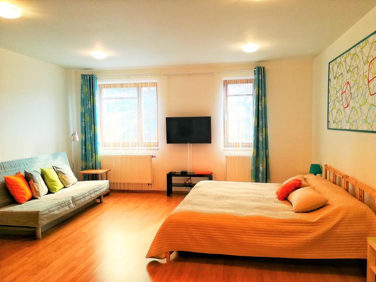 Apartment Promenada ปอดเยบราดิ ภายนอก รูปภาพ