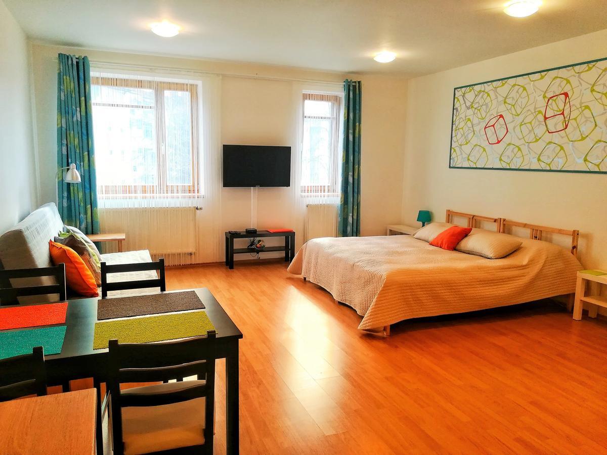Apartment Promenada ปอดเยบราดิ ภายนอก รูปภาพ